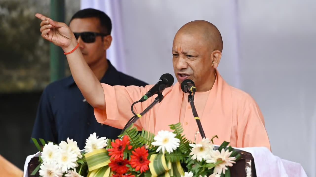 बेटी के जन्म से पढ़ाई तक सरकार साथ…CM योगी बोले- 50 हजार छात्राओं को देंगे स्कूटी