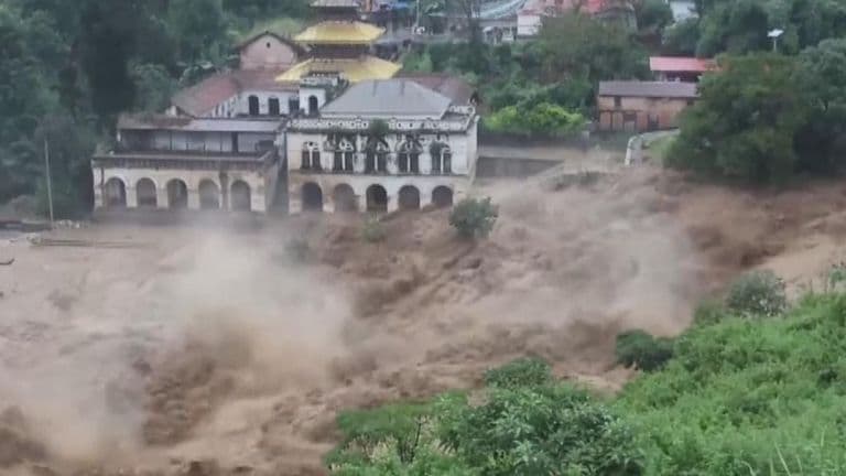 काठमांडू से शख्स ने बताया 'अनगिनत' लापता, कस्टम यार्ड से 1,200 गाड़ियां बहीं, नेपाल में बहुत बड़ी है तबाही
