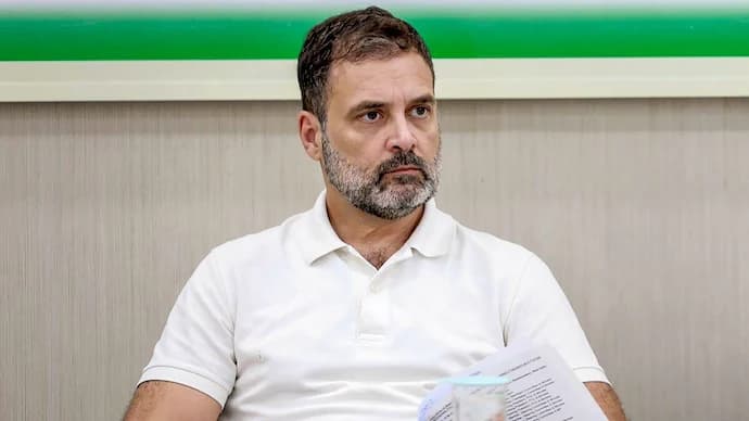 खाड़ी क्षेत्र में कमर्शियल जहाजों पर अमेरिकी हमले से भड़के राहुल गांधी, कहा- विदेश में भारतीयों की हत्या पर बोलना पड़ेगा
