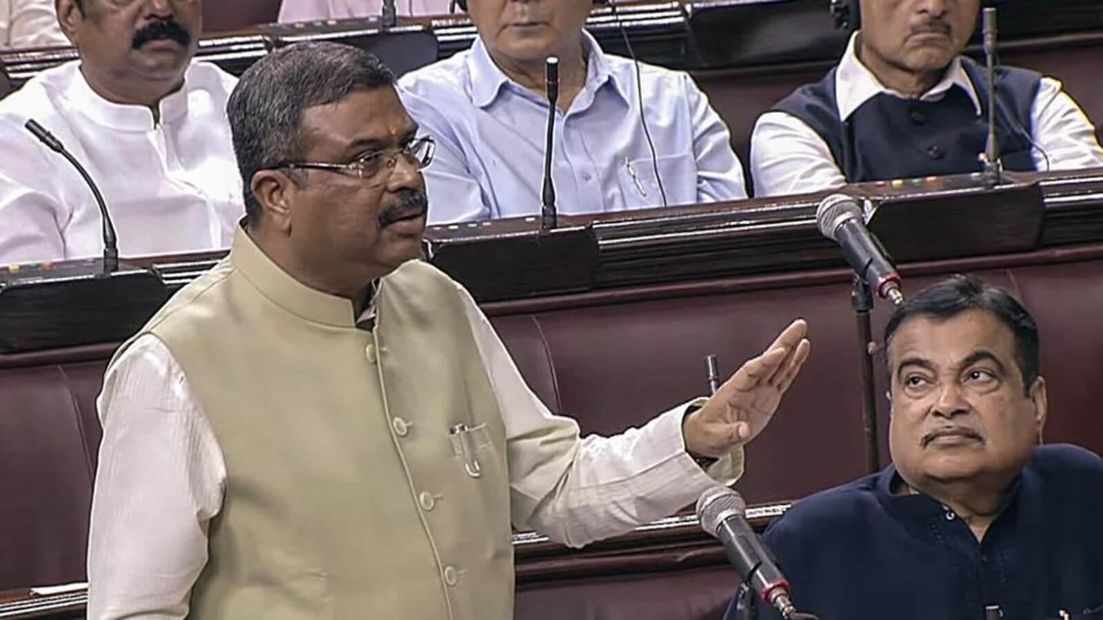राहुल गांधी आदतन झूठे, कांग्रेस का लोकतंत्र ‘Selective’…धर्मेंद्र प्रधान ने पूछा- झारखंड में लाठीचार्ज पर मौन क्यों?