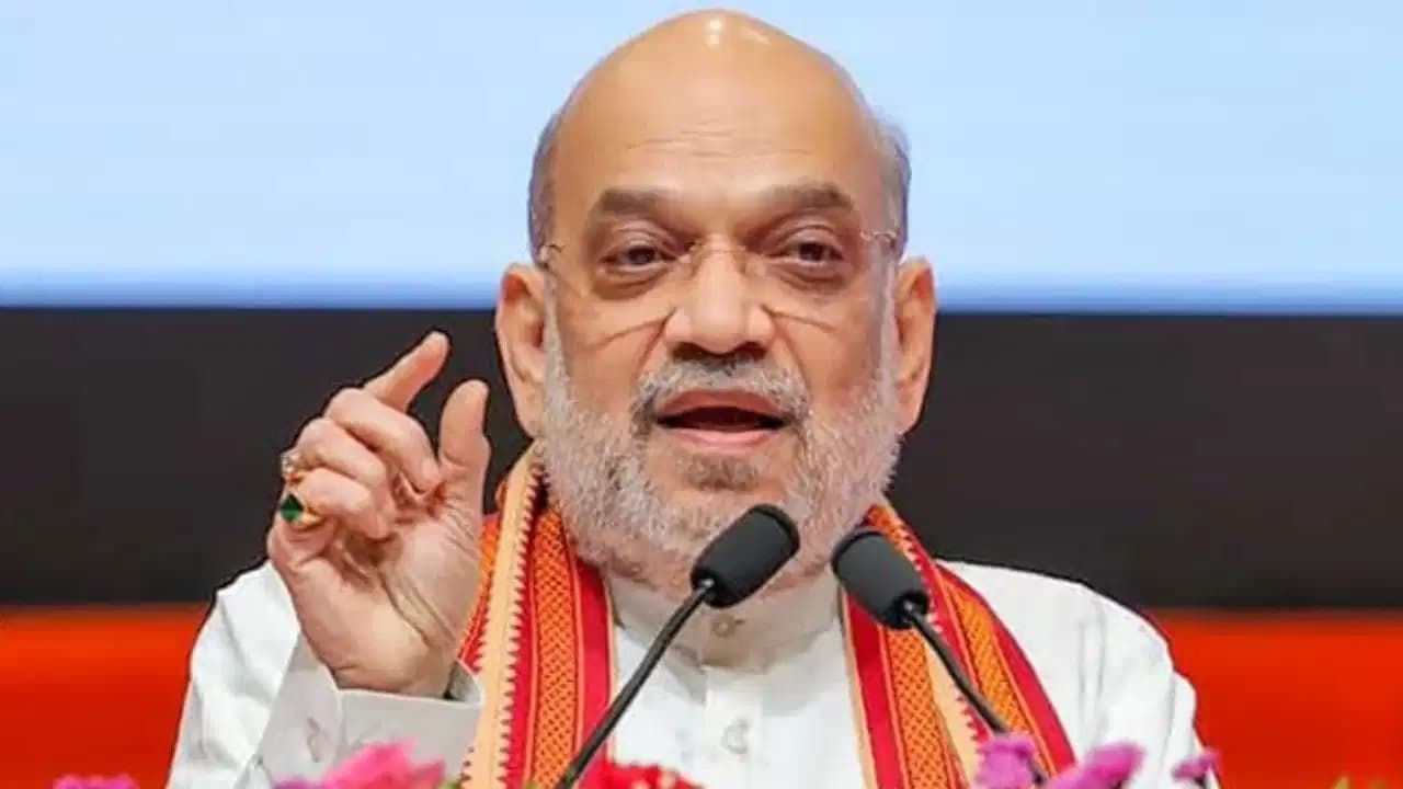 कांग्रेस ने वंदे मातरम् के 2 टुकड़े किए, दो छंद गाने का फैसला देश विरोधी… राष्ट्रगीत विवाद पर अमित शाह का हमला