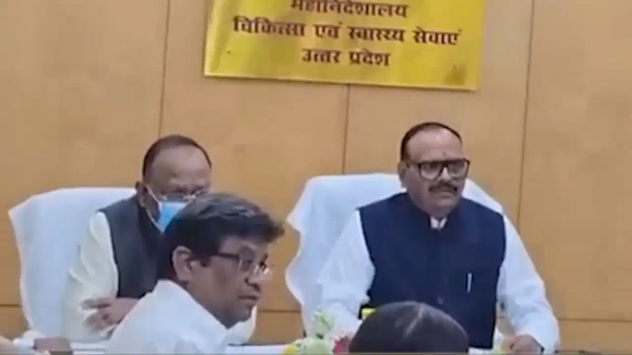 स्वाइन फ्लू पर एक्शन में योगी सरकार, डिप्टी सीएम ब्रजेश पाठक ने की बैठक; बोले- घबराएं नहीं