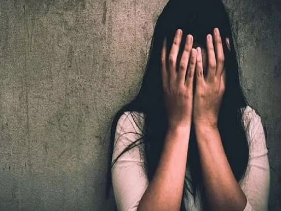 लखनऊ में 6 साल की बच्ची से दुष्कर्म, पड़ोसी के कमरे में मिली मासूम; आरोपी हिरासत में