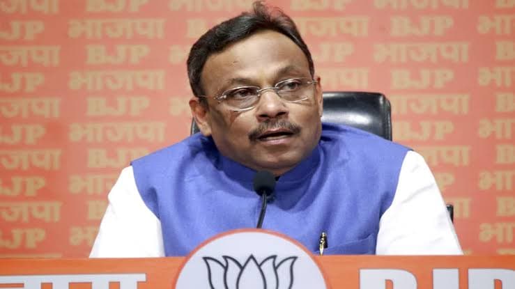 यूपी चुनाव 2027: दिखावे पर ब्रेक और काम पर फोकस, बीजेपी की जीत का नया प्लान तैयार कर रहे विनोद तावड़े